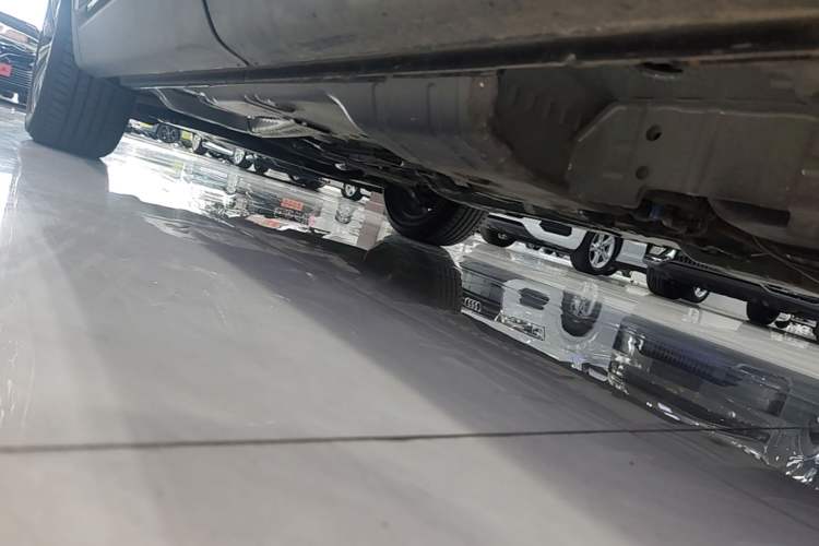 Used Buick Envision 2026 Model Equinox Plus 28T Two-Wheel-Drive Platinum Edition Left Side Sill