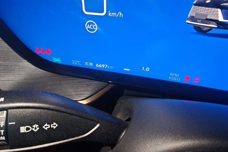 Used Buick Envision 2026 Model Equinox Plus Four-Wheel-Drive Avenir Aivia Odometer Close Up