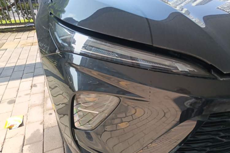 Used Buick Envision 2026 Model Equinox Plus 28T Two-Wheel-Drive Platinum Edition Right Front Headlight