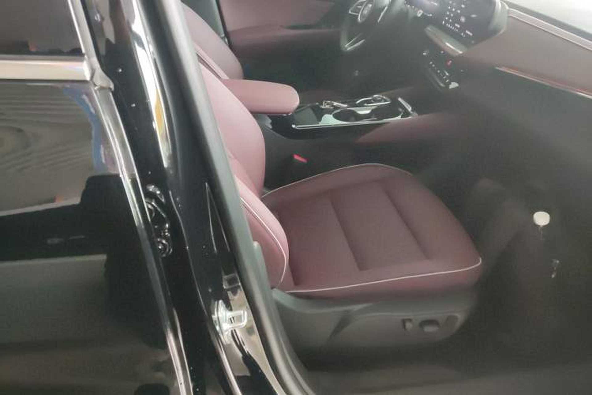 Used Buick Envision 2026 Model Equinox Plus 28T Two-Wheel-Drive Platinum Edition Right Front Seat
