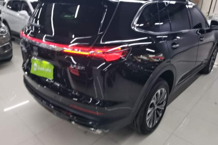 Used Buick Envision 2026 Model Equinox Plus 28T Two-Wheel-Drive Platinum Edition Right Rear Taillight