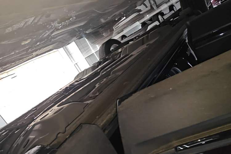 Used Buick Envision 2026 Model Equinox Plus 28T Two-Wheel-Drive Platinum Edition Right Side Sill