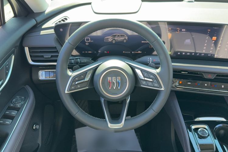 Used Buick Envision 2026 Model Equinox Plus 28T Two-Wheel-Drive Platinum Edition Steering Wheel