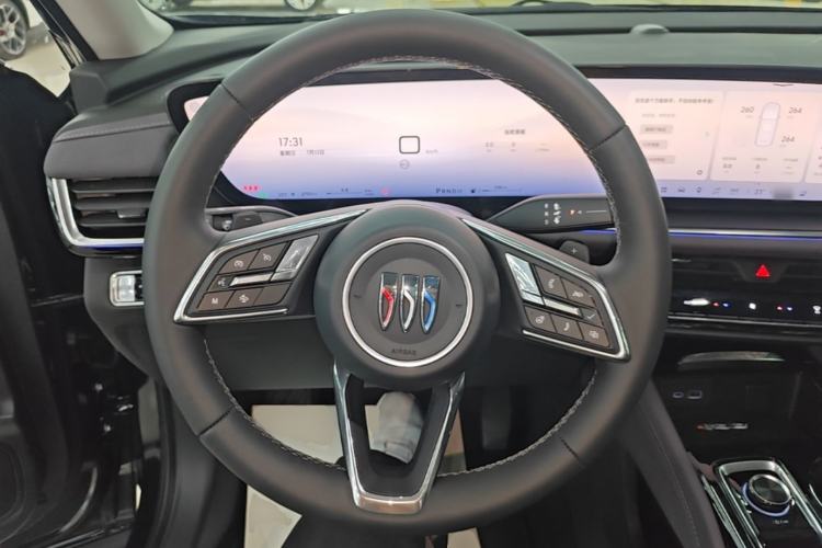 Used Buick Envision 2026 Model Equinox Plus 28T Two-Wheel-Drive Platinum Edition Steering Wheel