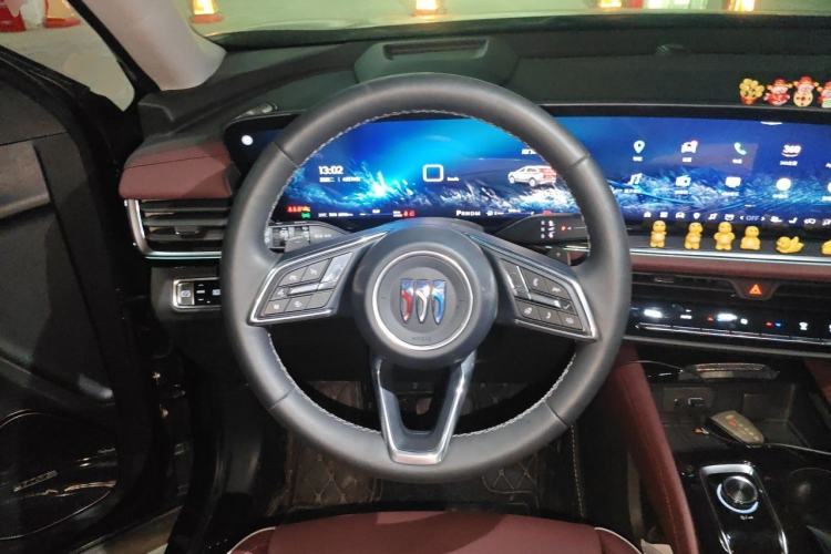Used Buick Envision 2026 Model Equinox Plus 28T Two-Wheel-Drive Platinum Edition Steering Wheel