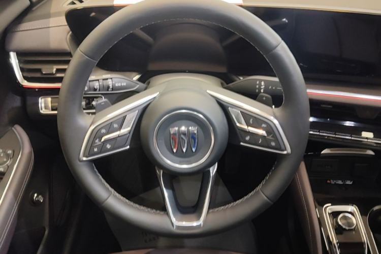 Used Buick Envision 2026 Model Equinox Plus 28T Four-Wheel-Drive Platinum Edition Steering Wheel