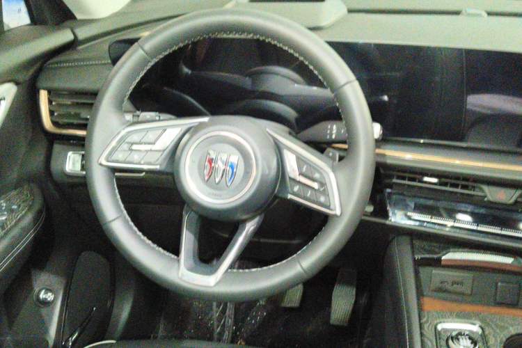 Used Buick Envision 2026 Model Equinox Plus Four-Wheel-Drive Avenir Aivia Steering Wheel