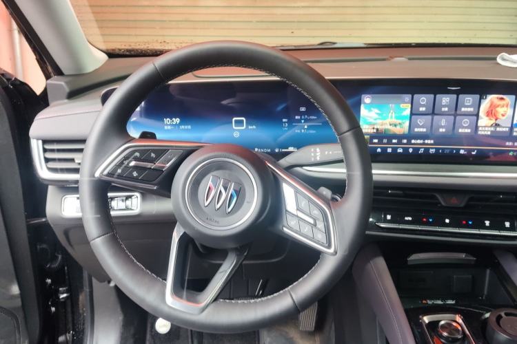Used Buick Envision 2026 Model Equinox Plus 28T Two-Wheel-Drive Platinum Edition Steering Wheel