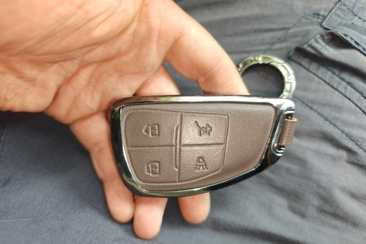 Used Buick Envision 2026 Model Equinox Plus 28T Two-Wheel-Drive Platinum Edition Vehicle Key