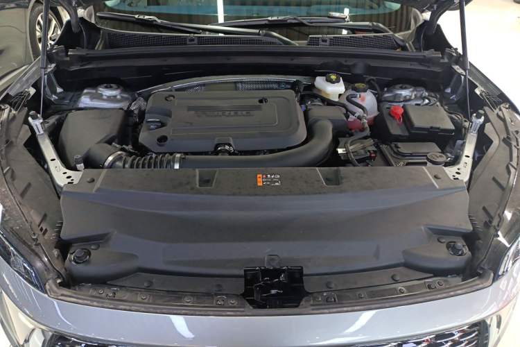 Used Buick Envision 2026 Model Equinox Plus Four-Wheel-Drive Avenir Aivia Engine Bay