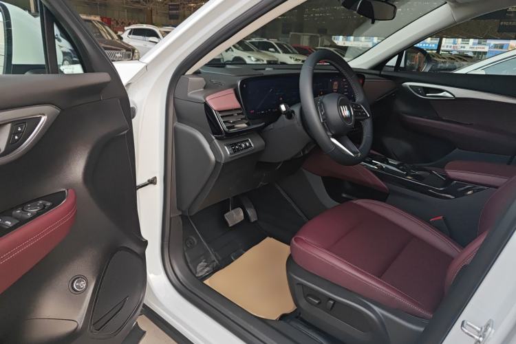 Used Buick Envision 2026 Model Range: Equinox S 25T Enjoyment Platinum Edition Driver Seat