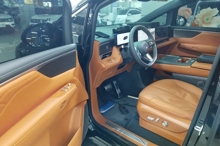 Used Buick Envision Family 2026 Luxury Edition Driver Seat