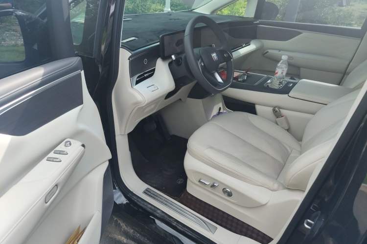 Used Buick Envision Family 2026 Luxury Edition Driver Seat