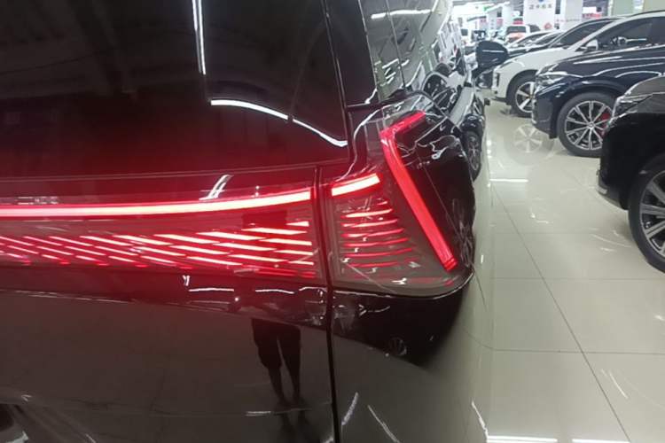 Used Buick Envision Family 2026 Luxury Edition Exterior 3