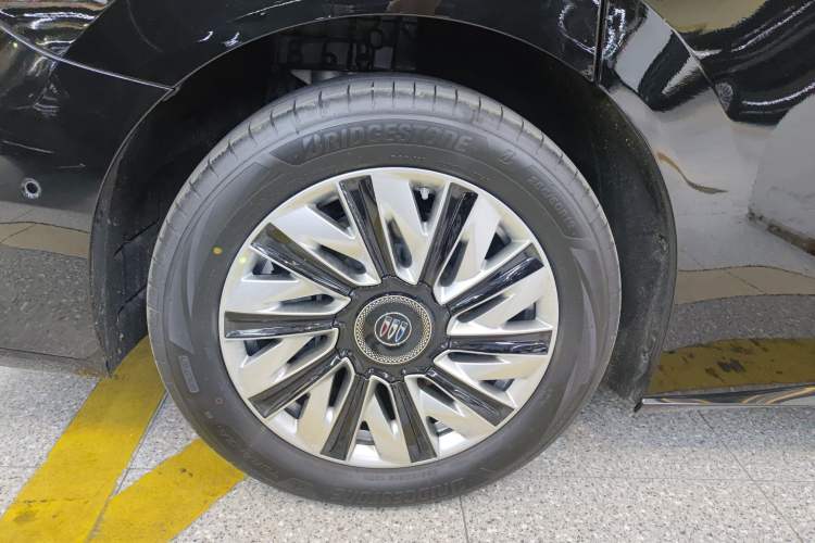 Used Buick Envision Family 2026 Luxury Edition Exterior 5
