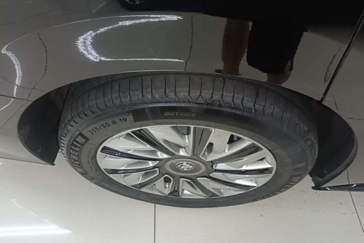 Used Buick Envision Family 2026 Luxury Edition Exterior 5