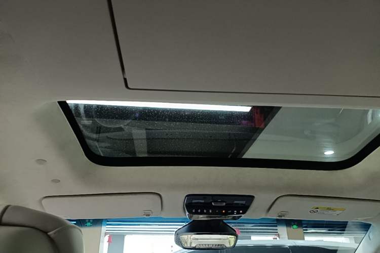Used Buick Envision Family 2026 Luxury Edition Headliner