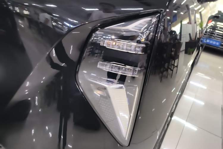 Used Buick Envision Family 2026 Model Wanjia Version Left Front Headlight