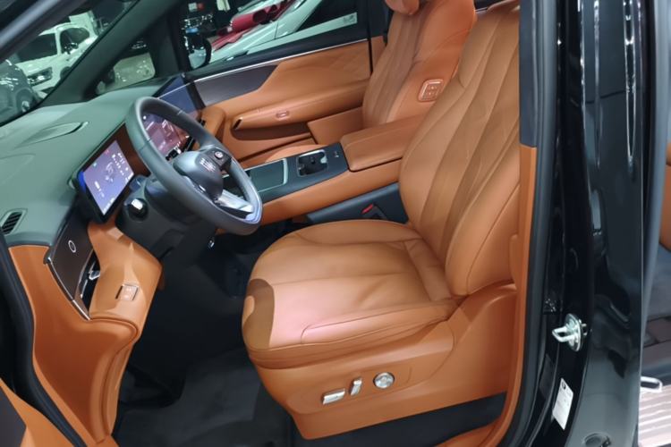 Used Buick Envision Family 2026 Luxury Edition Left Front Seat
