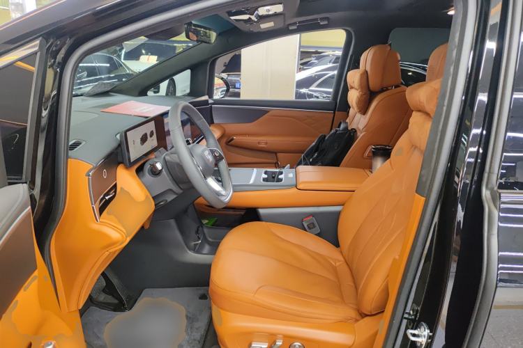 Used Buick Envision Family 2026 Luxury Edition Left Front Seat