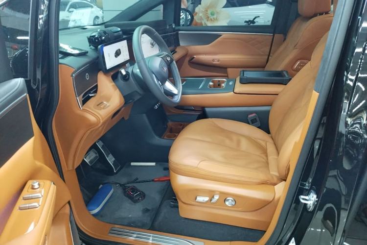 Used Buick Envision Family 2026 Luxury Edition Left Front Seat