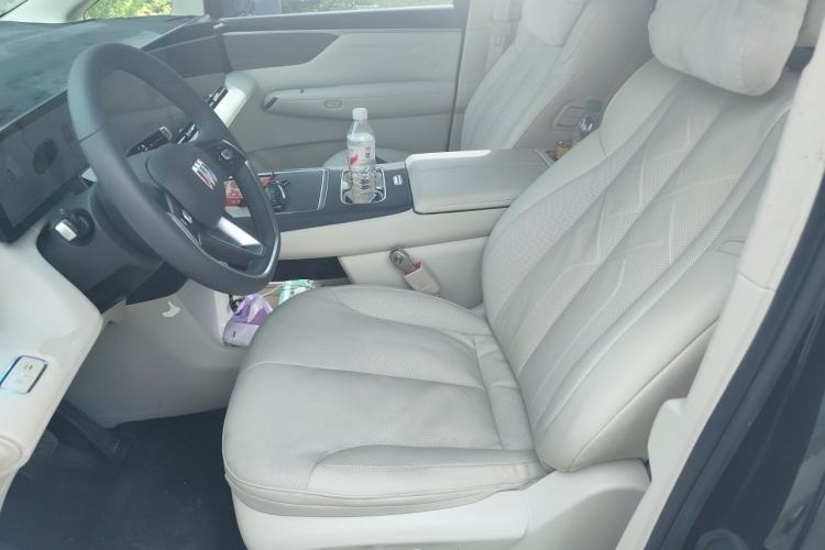 Used Buick Envision Family 2026 Luxury Edition Left Front Seat