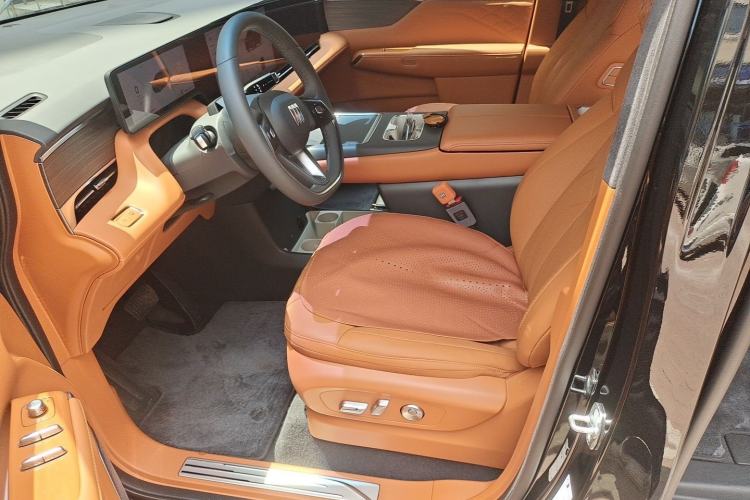Used Buick Envision Family 2026 Luxury Edition Left Front Seat