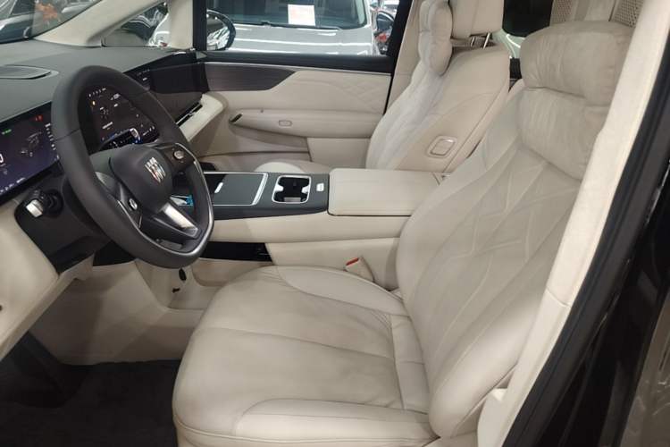 Used Buick Envision Family 2026 Luxury Edition Left Front Seat