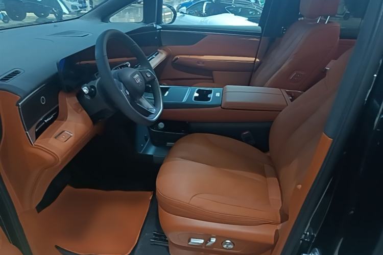 Used Buick Envision Family 2026 Luxury Edition Left Front Seat
