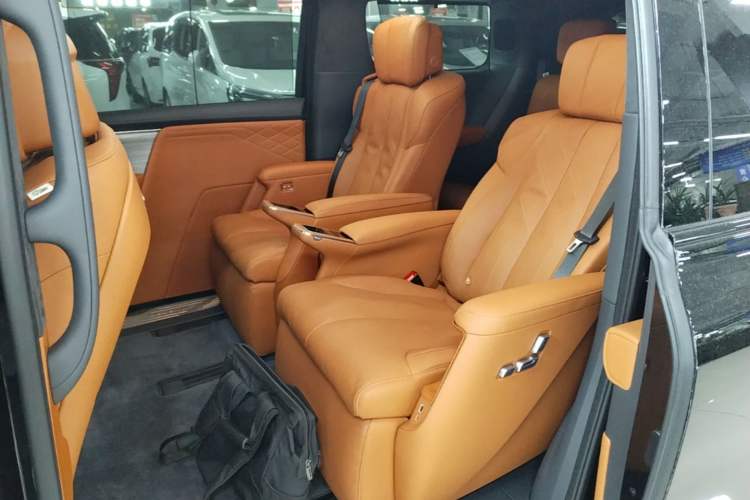 Used Buick Envision Family 2026 Luxury Edition Left Rear Seat