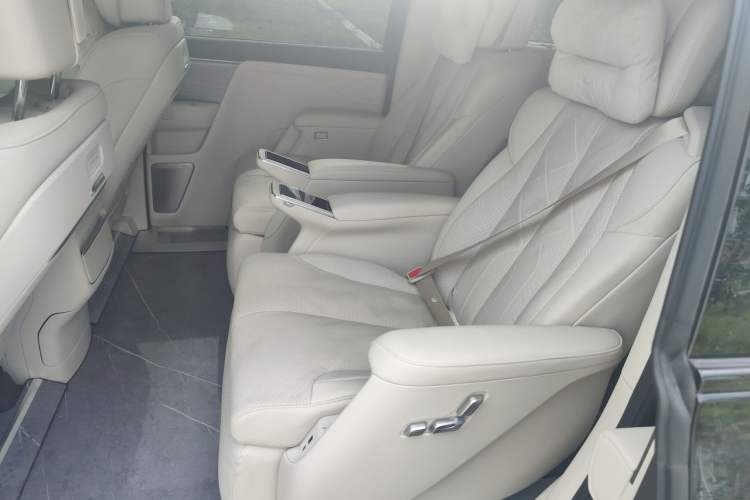 Used Buick Envision Family 2026 Luxury Edition Left Rear Seat