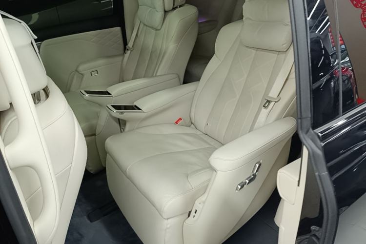 Used Buick Envision Family 2026 Luxury Edition Left Rear Seat
