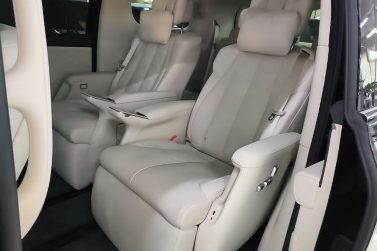 Used Buick Envision Family 2026 Model Wanjia Version Left Rear Seat