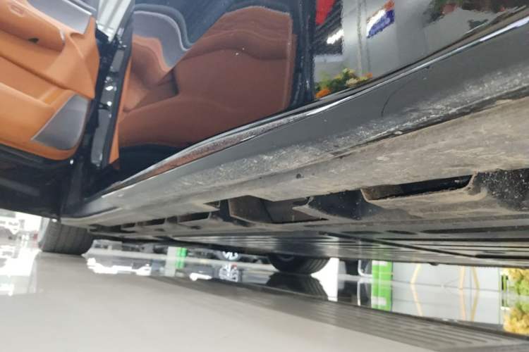 Used Buick Envision Family 2026 Luxury Edition Left Side Sill