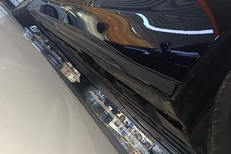 Used Buick Envision Family 2026 Luxury Edition Left Side Sill
