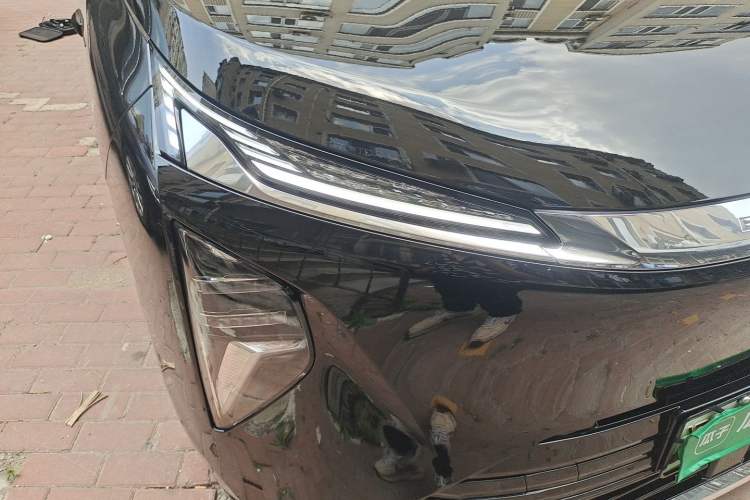 Used Buick Envision Family 2026 Luxury Edition Right Front Headlight