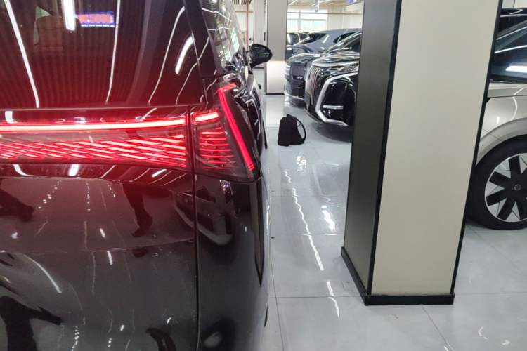 Used Buick Envision Family 2026 Luxury Edition Right Rear Taillight
