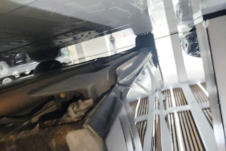 Used Buick Envision Family 2026 Luxury Edition Right Side Sill