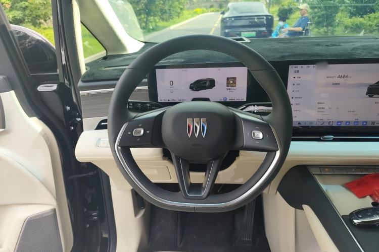 Used Buick Envision Family 2026 Luxury Edition Steering Wheel