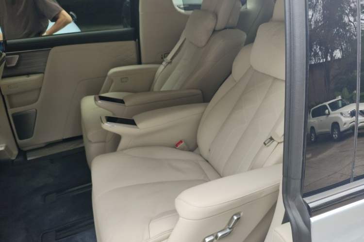 Used Buick Envision Family 2026 Luxury Edition Left Rear Seat