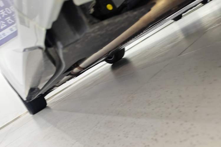 Used Buick Envision Family 2026 Luxury Edition Right Side Sill