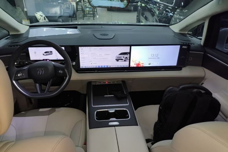 Used Buick Envision Family 2026 Luxury Edition Center Console