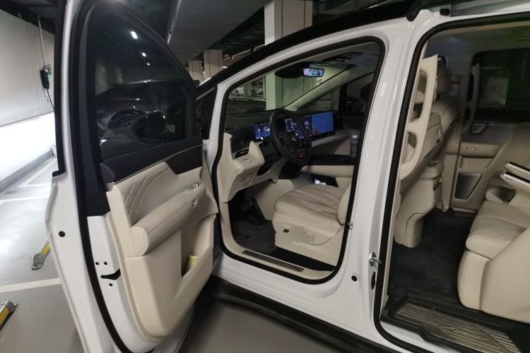 Used Buick Envision Family 2026 Luxury Edition Driver Seat