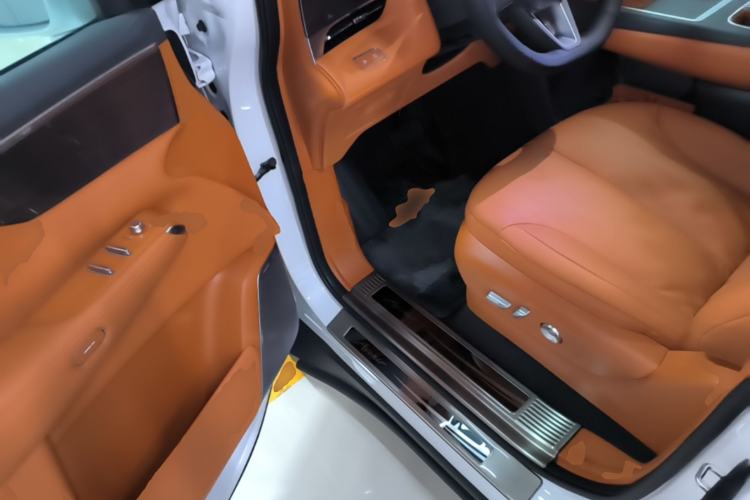 Used Buick Envision Family 2026 Luxury Edition Driver Seat