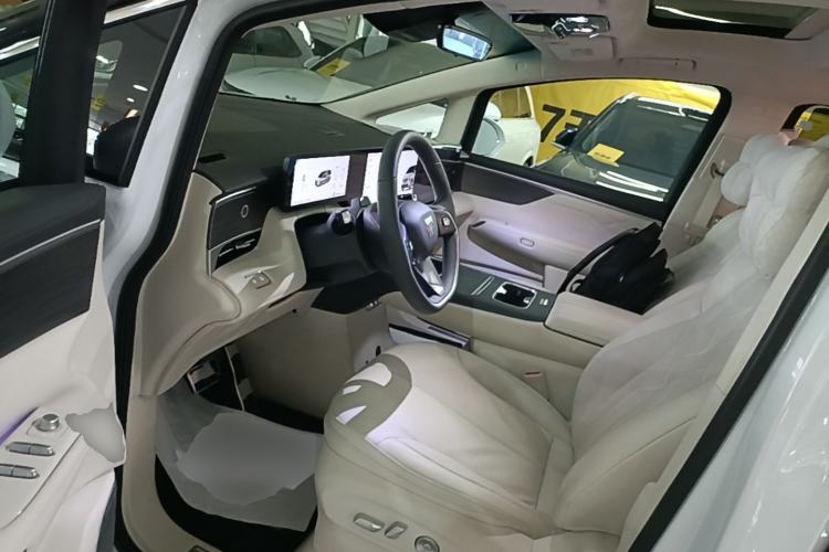 Used Buick Envision Family 2026 Luxury Edition Driver Seat