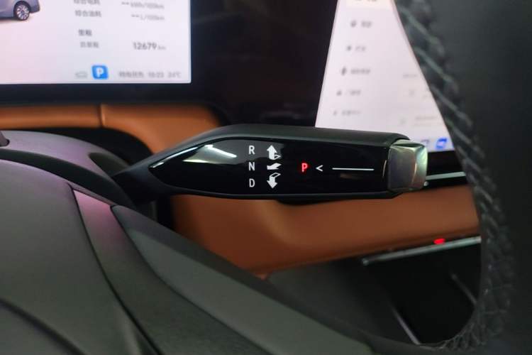Used Buick Envision Family 2026 Luxury Edition Gear Lever