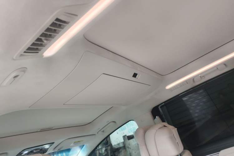 Used Buick Envision Family 2026 Luxury Edition Headliner