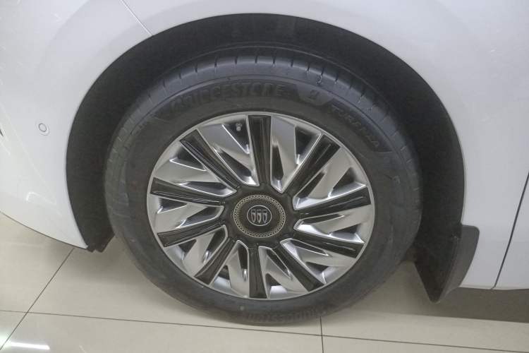 Used Buick Envision Family 2026 Luxury Edition Left Front Wheel Hub