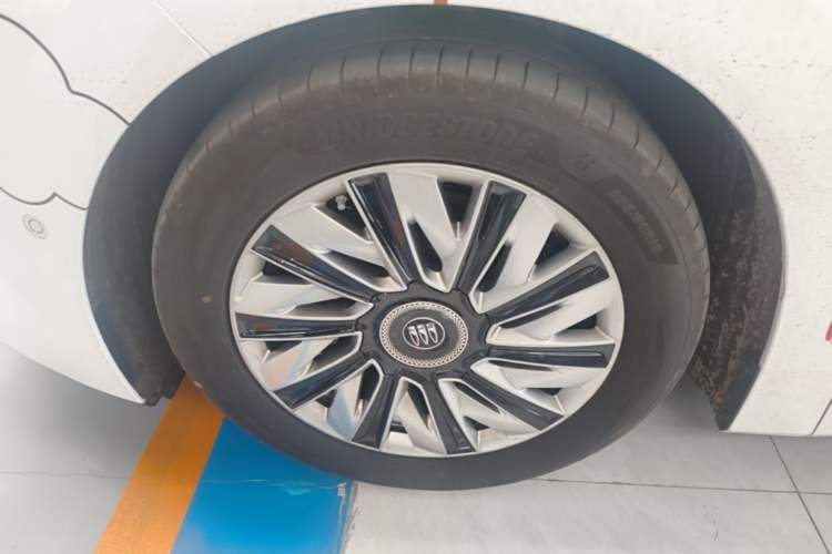 Used Buick Envision Family 2026 Luxury Edition Left Front Wheel Hub