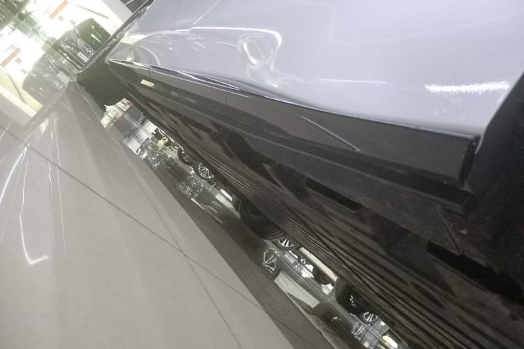 Used Buick Envision Family 2026 Luxury Edition Left Side Sill